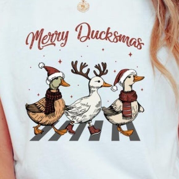 Duck Lover T-Shirt, Merry Ducksmas Holiday T-Shirt, Graphics T-Shirt - Picture 2 of 5